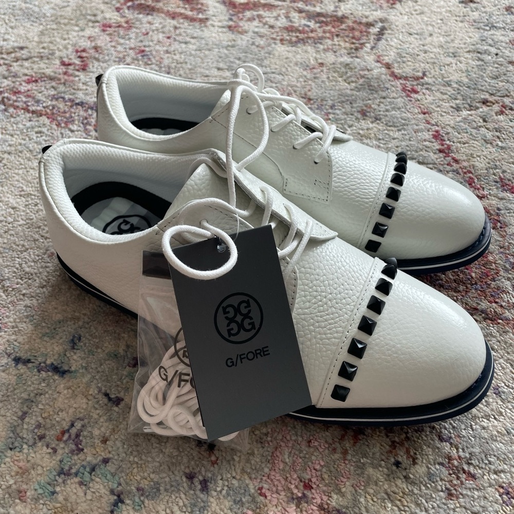 WOMEN'S GALLIVANTER LEATHER STUD CAP TOE GOLF SHOE
